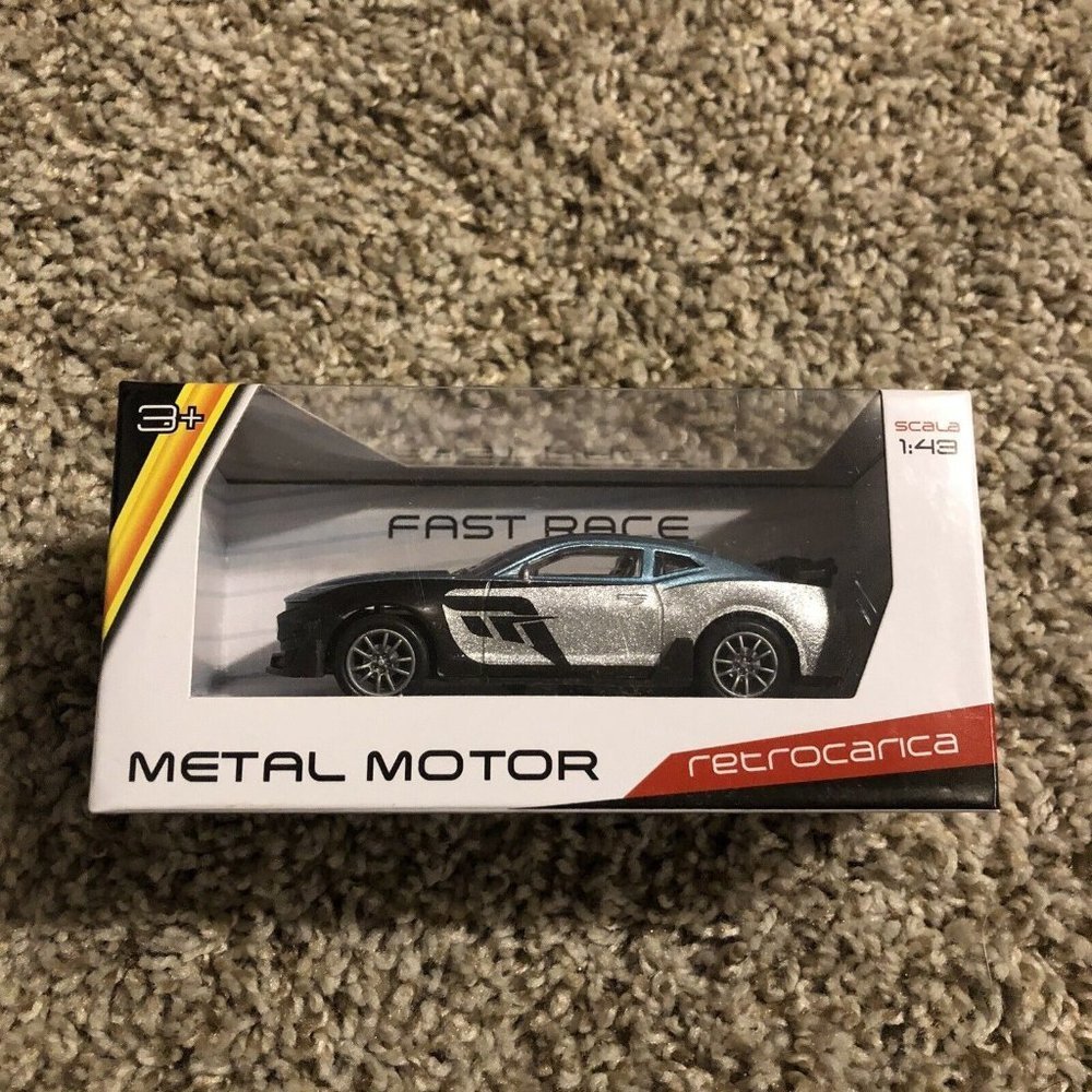 Metal Motor Fast Race Retrocarica Product Of Italy Die Cast 1:43